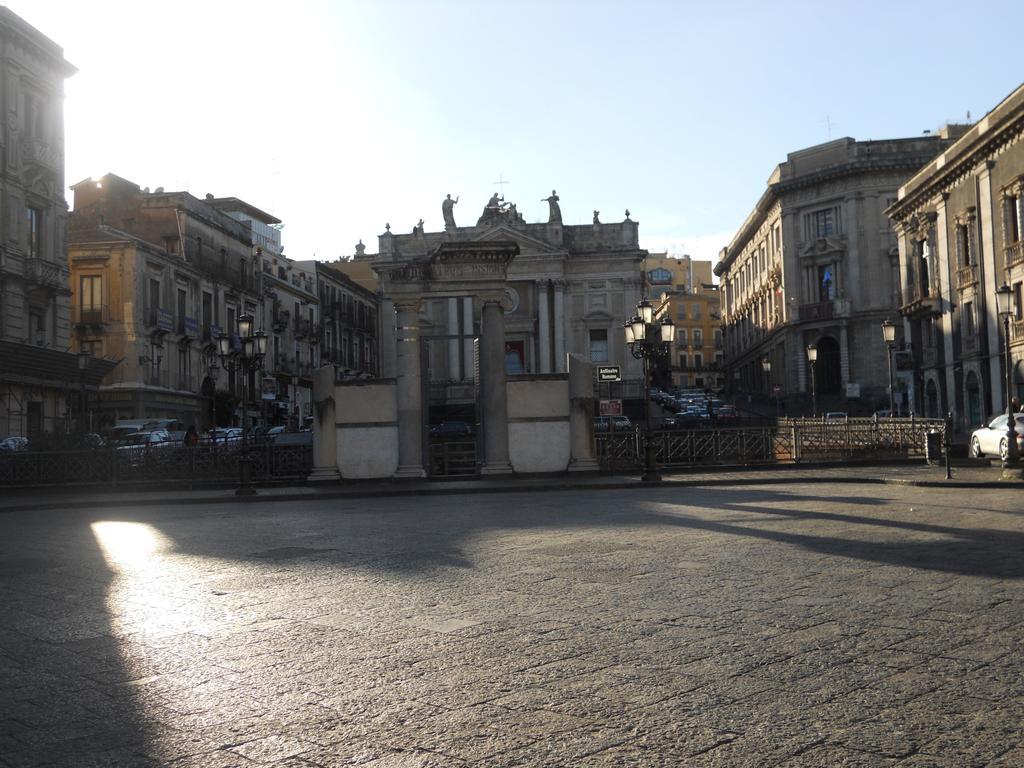 Catania Crossing B&B - Rooms & Comforts Catânia Exterior foto