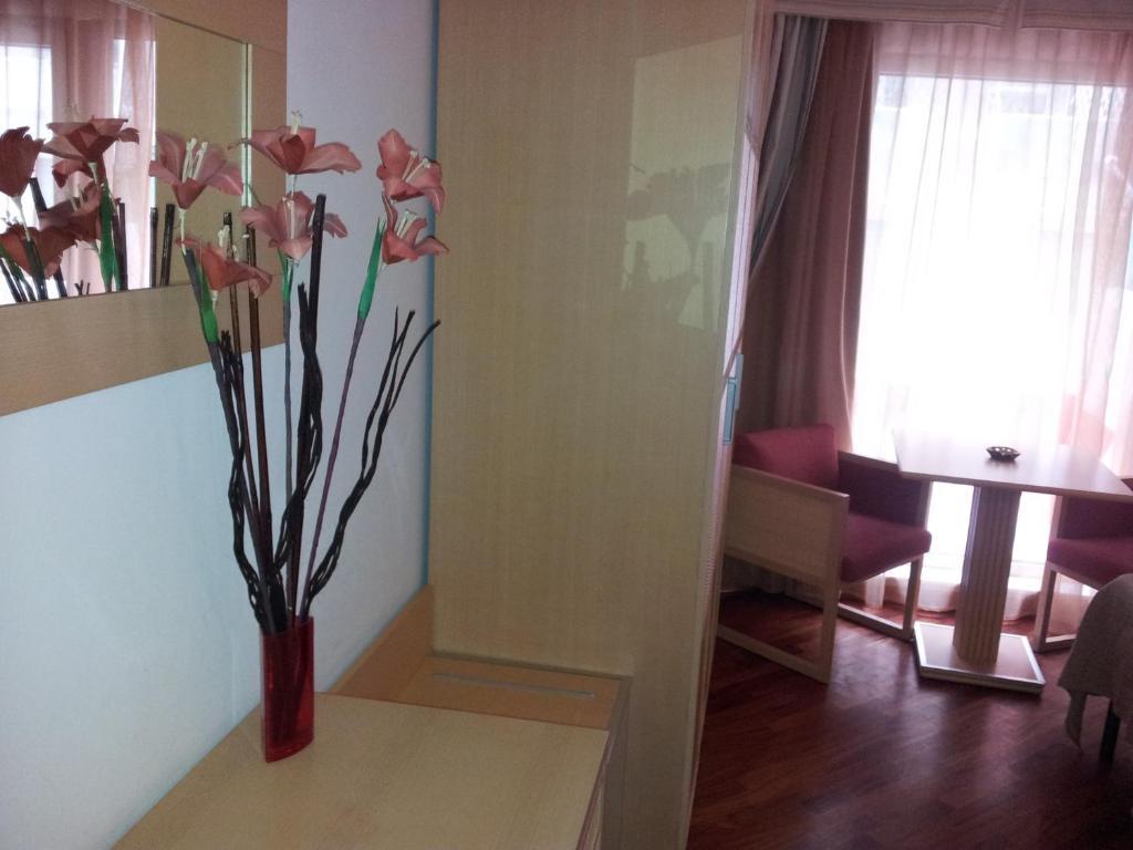 Catania Crossing B&B - Rooms & Comforts Catânia Quarto foto