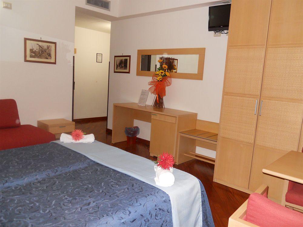 Catania Crossing B&B - Rooms & Comforts Catânia Exterior foto