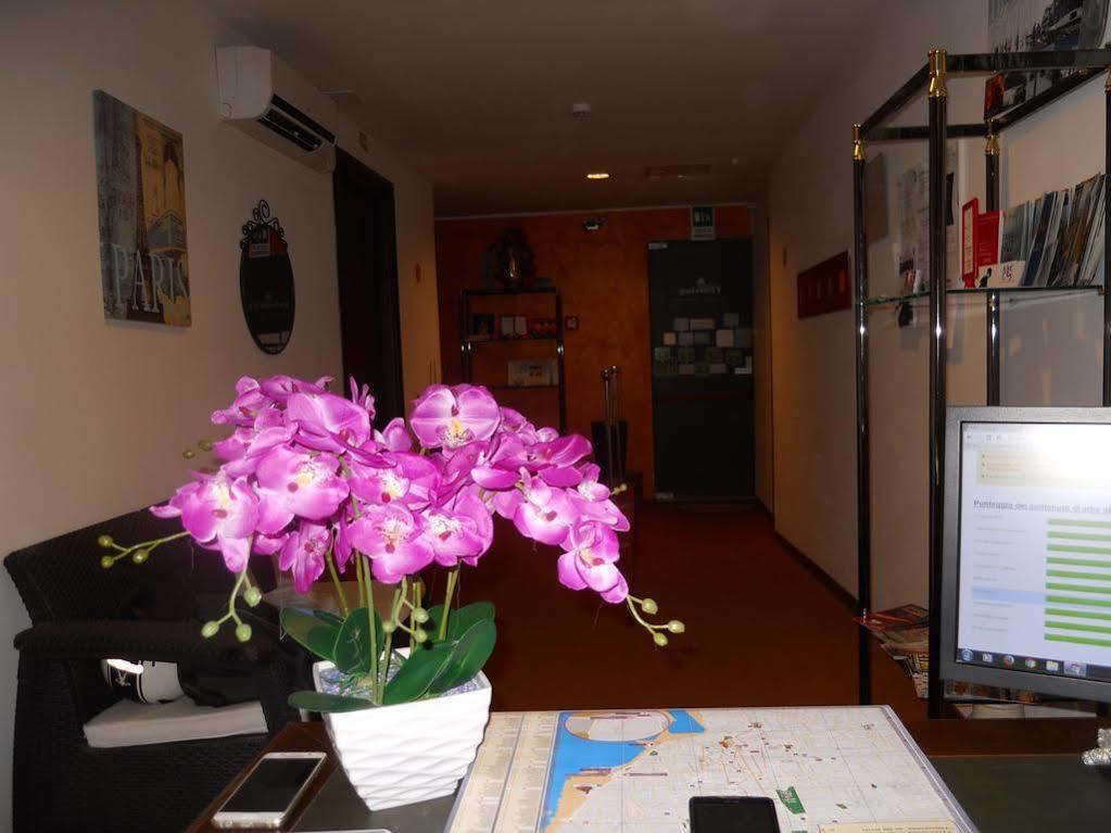 Catania Crossing B&B - Rooms & Comforts Catânia Exterior foto